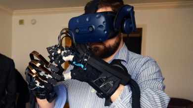 VR перчатки HaptX